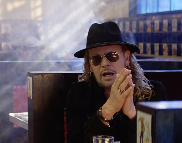 Maná — Ironía